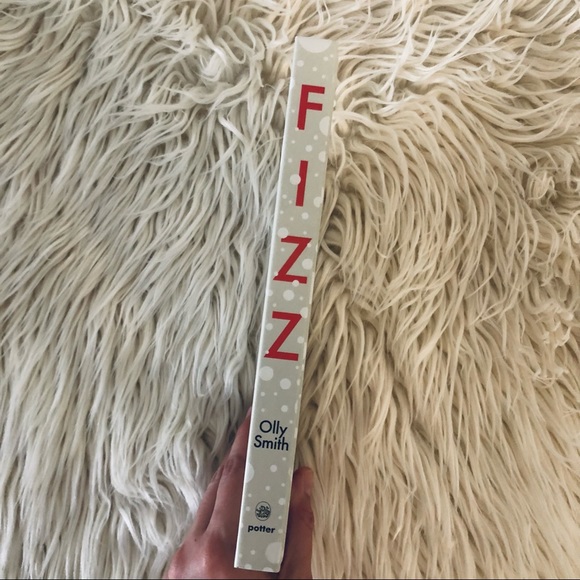 5 for $25 ⭐️ FIZZ Cocktail Book - Picture 4 of 5